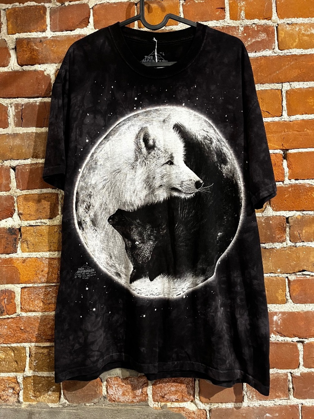 The Mountain Yin Yang Wolf Tee Shirt Large